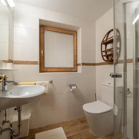 Apartmanhotel Brandtnerhof Betriebe